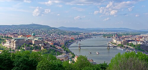 Landscape in Hungary, widok na budapeszt z góry gellerta dxo